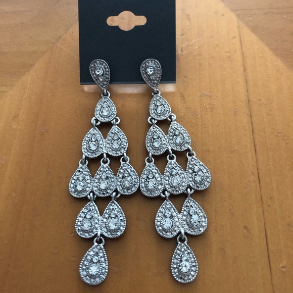 Express silver earrings - Picture 2 of 4